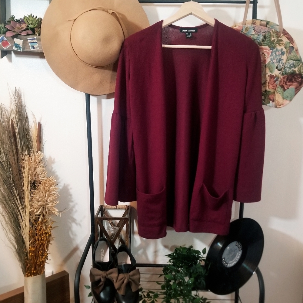 URBAN HERITAGE burgundy cardigan with flared sleeves